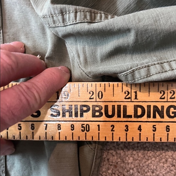 J. Crew Olive Green 1/4 zip Popover Shirt size M - Picture 8 of 8